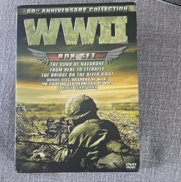 WWII Box Set DVD Collection - Picture 1 of 2